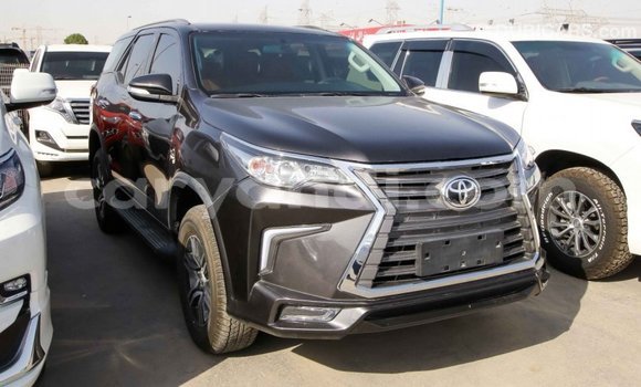 Nunua Imported Toyota Fortuner Nyingine Gari ndani ya Import - Dubai nchini Zambia Nunua Imported Toyota Fortuner Nyingine Gari ndani ya Import - Dubai nchini Zambia
