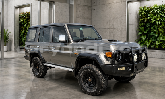 Acheter Import Voiture Toyota Land Cruiser Vert à Zambèze, Nord-Ouest