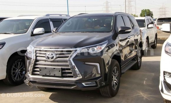 Nunua Imported Toyota Fortuner Nyingine Gari ndani ya Import - Dubai nchini Zambia Nunua Imported Toyota Fortuner Nyingine Gari ndani ya Import - Dubai nchini Zambia