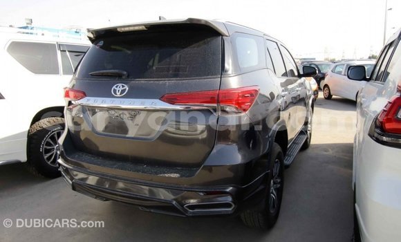 Nunua Imported Toyota Fortuner Nyingine Gari ndani ya Import - Dubai nchini Zambia Nunua Imported Toyota Fortuner Nyingine Gari ndani ya Import - Dubai nchini Zambia