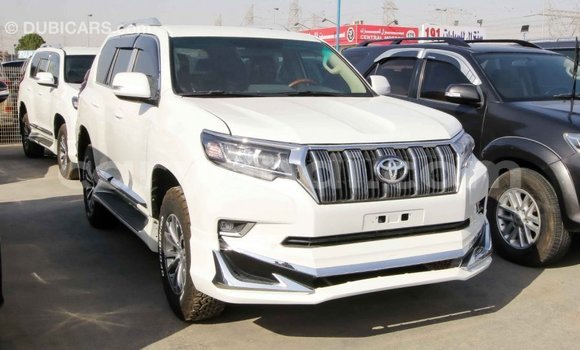 Acheter Import Voiture Toyota Prado Blanc à Import - Dubai, Zambie Acheter Import Voiture Toyota Prado Blanc à Import - Dubai, Zambie