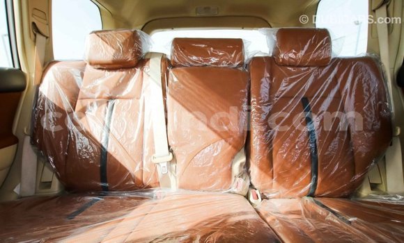 Acheter Import Voiture Toyota Prado Blanc à Import - Dubai, Zambie Acheter Import Voiture Toyota Prado Blanc à Import - Dubai, Zambie