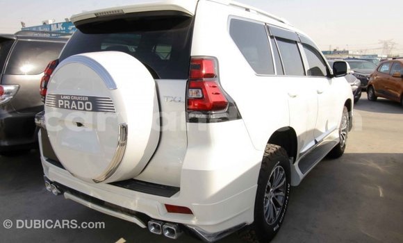 Acheter Import Voiture Toyota Prado Blanc à Import - Dubai, Zambie Acheter Import Voiture Toyota Prado Blanc à Import - Dubai, Zambie