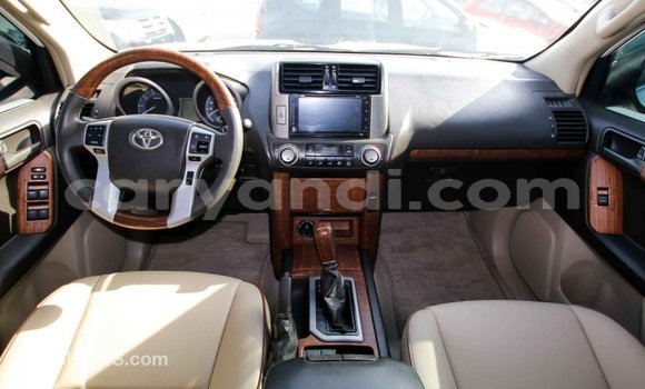Acheter Import Voiture Toyota Prado Blanc à Import - Dubai, Zambie Acheter Import Voiture Toyota Prado Blanc à Import - Dubai, Zambie