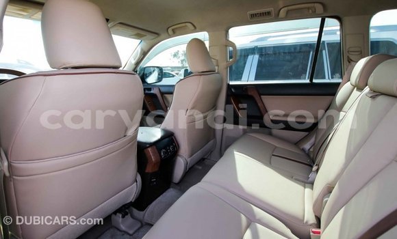 Acheter Import Voiture Toyota Prado Blanc à Import - Dubai, Zambie Acheter Import Voiture Toyota Prado Blanc à Import - Dubai, Zambie
