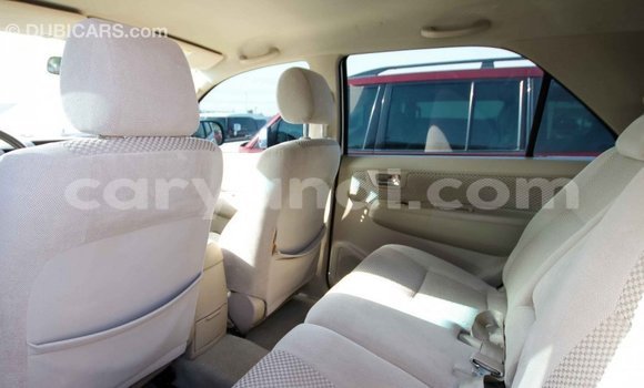 Nunua Imported Toyota Fortuner Nyeupe Gari ndani ya Import - Dubai nchini Zambia Nunua Imported Toyota Fortuner Nyeupe Gari ndani ya Import - Dubai nchini Zambia
