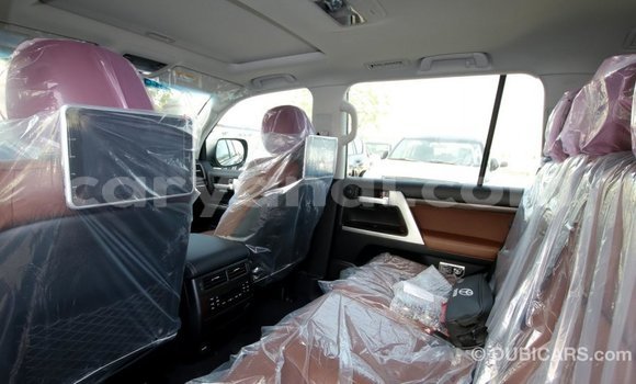 Tenga Imported Toyota Land Cruiser Nhema Mota in Import - Dubai in Zambia Tenga Imported Toyota Land Cruiser Nhema Mota in Import - Dubai in Zambia