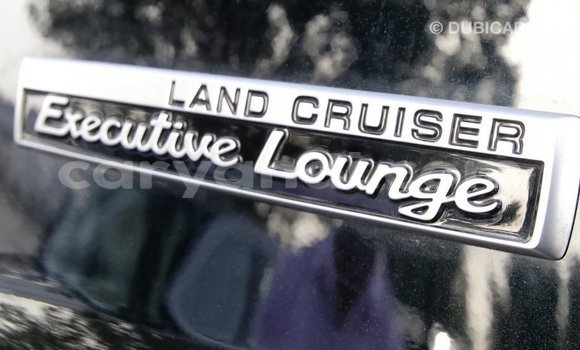 Tenga Imported Toyota Land Cruiser Nhema Mota in Import - Dubai in Zambia Tenga Imported Toyota Land Cruiser Nhema Mota in Import - Dubai in Zambia