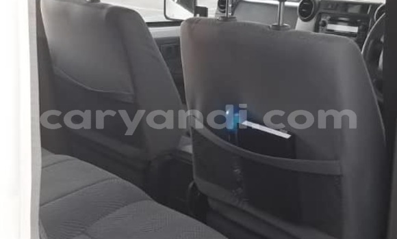 Buy Used Toyota Land Cruiser White Car in Kitwe in Zambia Buy Used Toyota Land Cruiser White Car in Kitwe in Zambia