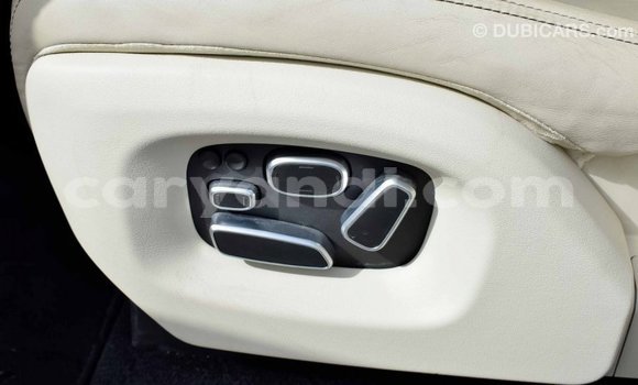 Tenga Imported Land Rover Range Rover Chena Mota in Import - Dubai in Zambia Tenga Imported Land Rover Range Rover Chena Mota in Import - Dubai in Zambia