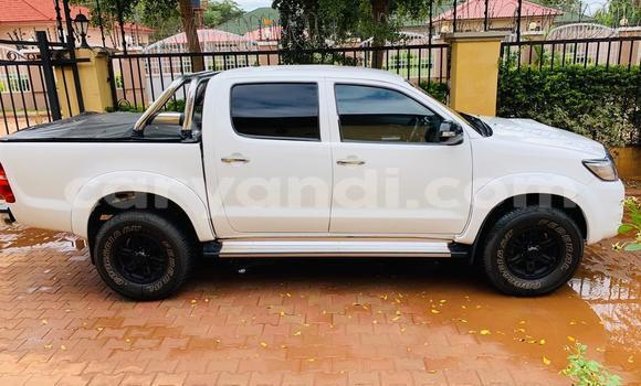 Buy Used Toyota Hilux White Car in Lusaka in Zambia Buy Used Toyota Hilux White Car in Lusaka in Zambia