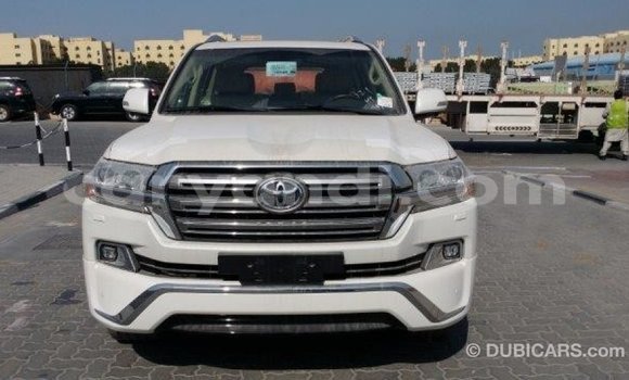 Buy Import Toyota Land Cruiser White Car in Import - Dubai in Zambia Buy Import Toyota Land Cruiser White Car in Import - Dubai in Zambia