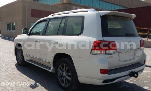 Buy Import Toyota Land Cruiser White Car in Import - Dubai in Zambia Buy Import Toyota Land Cruiser White Car in Import - Dubai in Zambia