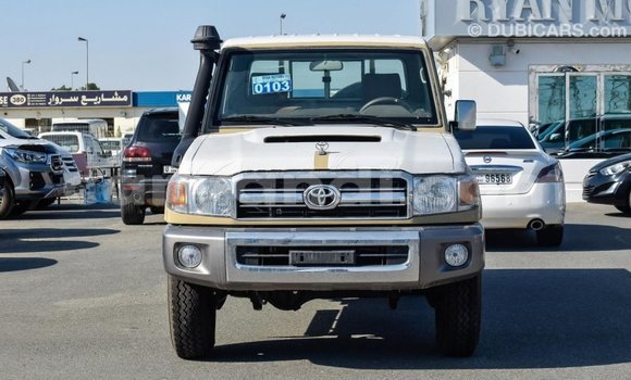 Buy Import Toyota Land Cruiser Beige Car in Import - Dubai in Zambia Buy Import Toyota Land Cruiser Beige Car in Import - Dubai in Zambia