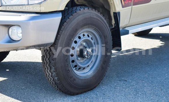 Buy Import Toyota Land Cruiser Beige Car in Import - Dubai in Zambia Buy Import Toyota Land Cruiser Beige Car in Import - Dubai in Zambia