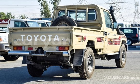 Buy Import Toyota Land Cruiser Beige Car in Import - Dubai in Zambia Buy Import Toyota Land Cruiser Beige Car in Import - Dubai in Zambia