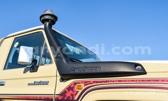 Buy Import Toyota Land Cruiser Beige Car in Import - Dubai in Zambia Buy Import Toyota Land Cruiser Beige Car in Import - Dubai in Zambia