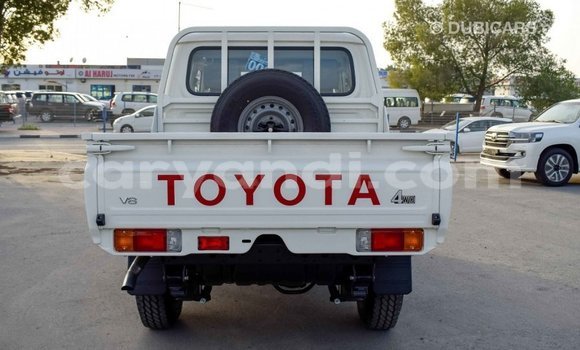 Buy Import Toyota Pickup White Car in Import - Dubai in Zambia Buy Import Toyota Pickup White Car in Import - Dubai in Zambia