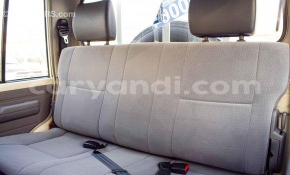 Buy Import Toyota Pickup White Car in Import - Dubai in Zambia Buy Import Toyota Pickup White Car in Import - Dubai in Zambia