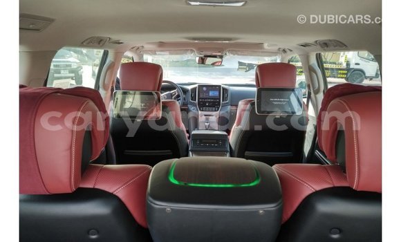 Nunua Imported Toyota Land Cruiser Nyeusi Gari ndani ya Import - Dubai nchini Zambia Nunua Imported Toyota Land Cruiser Nyeusi Gari ndani ya Import - Dubai nchini Zambia