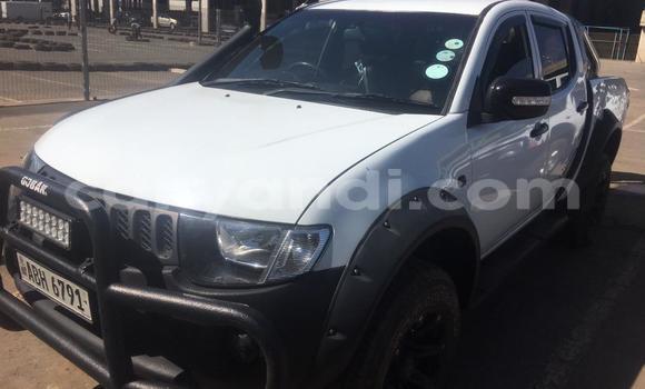 Buy Used Mitsubishi L200 White Car in Lusaka in Zambia Buy Used Mitsubishi L200 White Car in Lusaka in Zambia