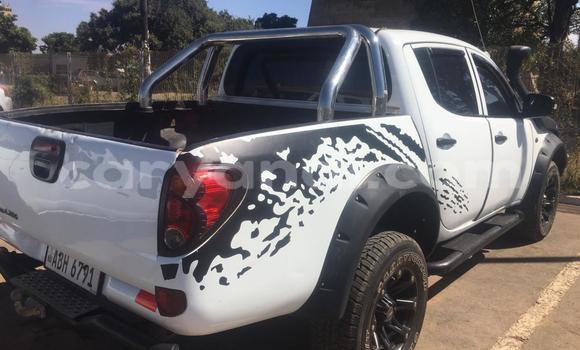 Buy Used Mitsubishi L200 White Car in Lusaka in Zambia Buy Used Mitsubishi L200 White Car in Lusaka in Zambia