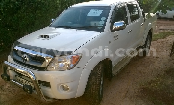 Buy Used Toyota 4Runner White Car in Chipata in Zambia