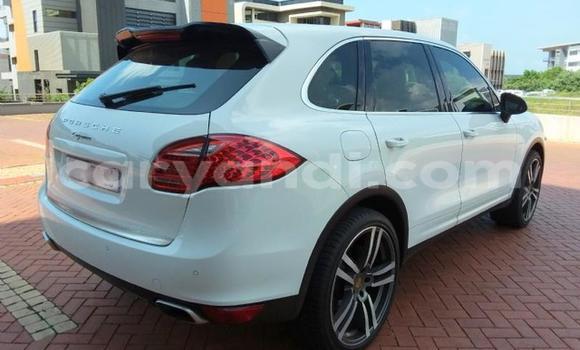 Nunua Ilio tumika Porsche Cayenne Nyeupe Gari ndani ya Lusaka nchini Zambia Nunua Ilio tumika Porsche Cayenne Nyeupe Gari ndani ya Lusaka nchini Zambia