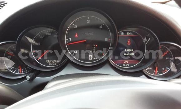 Nunua Ilio tumika Porsche Cayenne Nyeupe Gari ndani ya Lusaka nchini Zambia Nunua Ilio tumika Porsche Cayenne Nyeupe Gari ndani ya Lusaka nchini Zambia