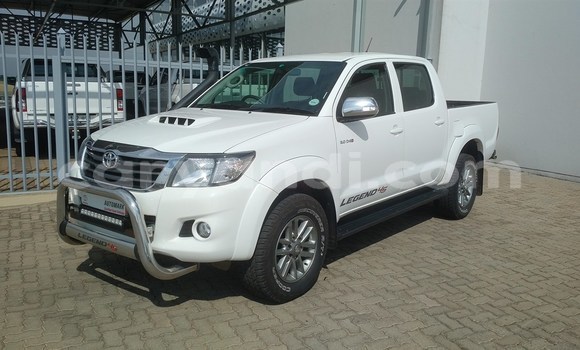 Nunua Ilio tumika Isuzu D–MAX Nyeupe Gari ndani ya Kalengwa nchini Kaskazini-Magharibi Nunua Ilio tumika Isuzu D–MAX Nyeupe Gari ndani ya Kalengwa nchini Kaskazini-Magharibi