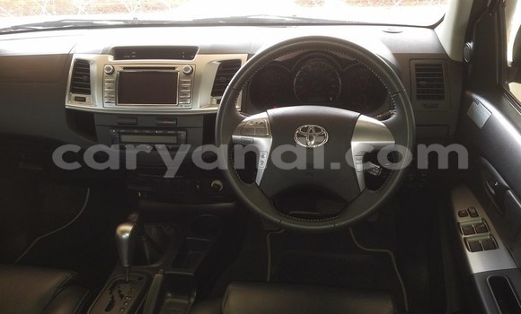 Nunua Ilio tumika Isuzu D–MAX Nyeupe Gari ndani ya Kalengwa nchini Kaskazini-Magharibi Nunua Ilio tumika Isuzu D–MAX Nyeupe Gari ndani ya Kalengwa nchini Kaskazini-Magharibi