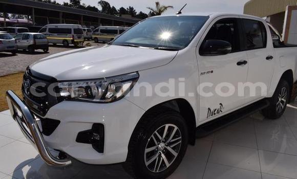 Buy Used Toyota Hilux White Car in Lusaka in Zambia Buy Used Toyota Hilux White Car in Lusaka in Zambia