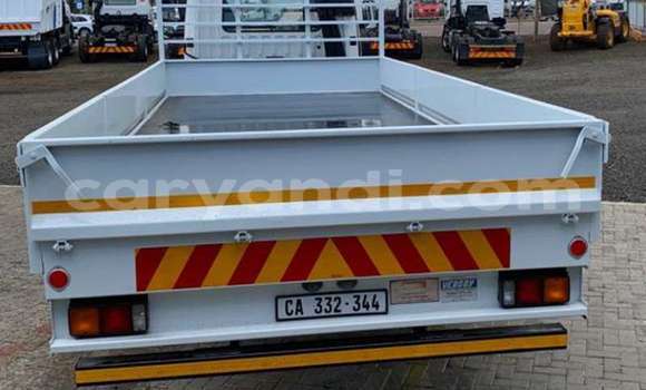 Acheter Occasion Utilitaire Mitsubishi Fuso Blanc à Livingstone, Zambie Acheter Occasion Utilitaire Mitsubishi Fuso Blanc à Livingstone, Zambie