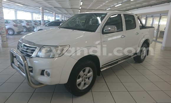 Acheter Occasion Voiture Toyota Hilux Blanc à Livingstone, Zambie Acheter Occasion Voiture Toyota Hilux Blanc à Livingstone, Zambie