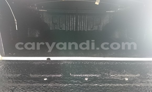 Acheter Occasion Voiture Toyota Hilux Blanc à Livingstone, Zambie Acheter Occasion Voiture Toyota Hilux Blanc à Livingstone, Zambie