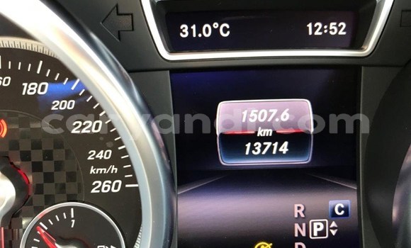 Tenga Tsaru Mercedes‒Benz 250 Chena Mota in Livingstone in Zambia Tenga Tsaru Mercedes‒Benz 250 Chena Mota in Livingstone in Zambia