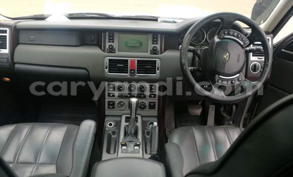 Buy Used Land Rover Range Rover Vogue Silver Car in Lusaka in Zambia Buy Used Land Rover Range Rover Vogue Silver Car in Lusaka in Zambia