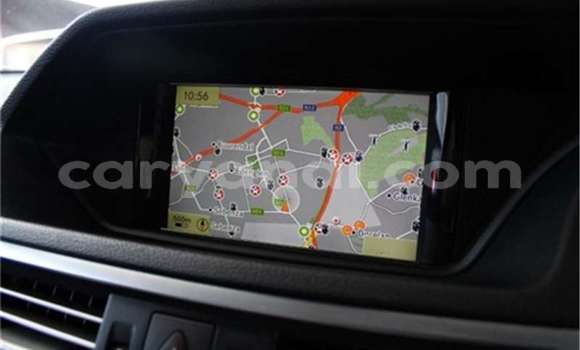 Acheter Occasion Voiture Mercedes‒Benz E–Class Gris à Livingstone, Zambie Acheter Occasion Voiture Mercedes‒Benz E–Class Gris à Livingstone, Zambie