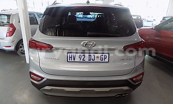 Acheter Occasion Voiture Hyundai Santa Fe Autre à Livingstone, Zambie Acheter Occasion Voiture Hyundai Santa Fe Autre à Livingstone, Zambie