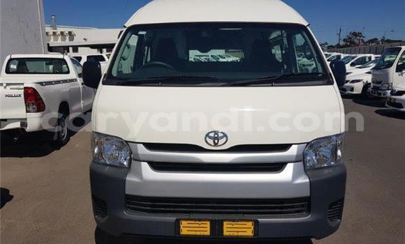 Buy Used Toyota Hiace White Car in Lusaka in Zambia Buy Used Toyota Hiace White Car in Lusaka in Zambia