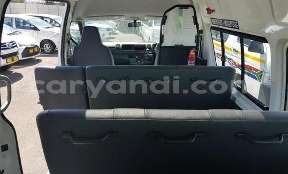 Buy Used Toyota Hiace White Car in Lusaka in Zambia Buy Used Toyota Hiace White Car in Lusaka in Zambia