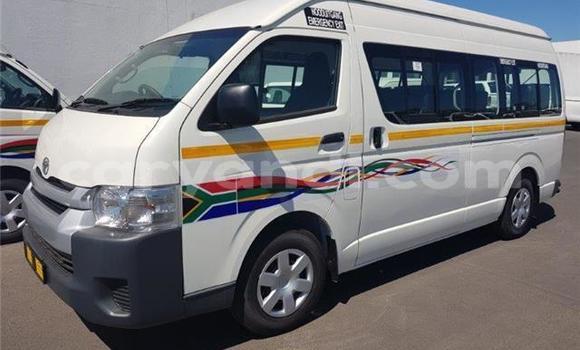 Buy Used Toyota Hiace White Car in Lusaka in Zambia Buy Used Toyota Hiace White Car in Lusaka in Zambia