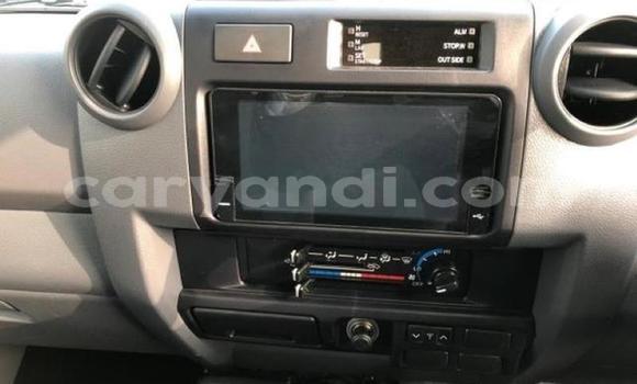 Tenga Tsaru Toyota Land Cruiser Zvimwe Mota in Livingstone in Zambia Tenga Tsaru Toyota Land Cruiser Zvimwe Mota in Livingstone in Zambia