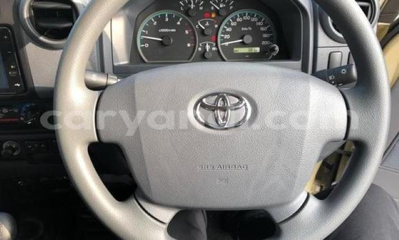 Tenga Tsaru Toyota Land Cruiser Zvimwe Mota in Livingstone in Zambia Tenga Tsaru Toyota Land Cruiser Zvimwe Mota in Livingstone in Zambia