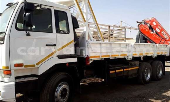 Acheter Occasion Utilitaire Nissan UD Blanc à Lusaka, Zambie Acheter Occasion Utilitaire Nissan UD Blanc à Lusaka, Zambie