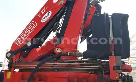 Acheter Occasion Utilitaire Nissan UD Blanc à Lusaka, Zambie Acheter Occasion Utilitaire Nissan UD Blanc à Lusaka, Zambie