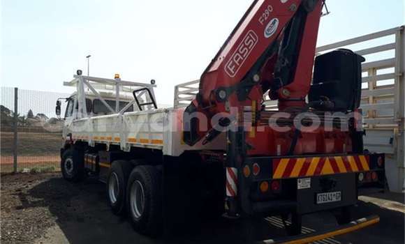 Acheter Occasion Utilitaire Nissan UD Blanc à Lusaka, Zambie Acheter Occasion Utilitaire Nissan UD Blanc à Lusaka, Zambie