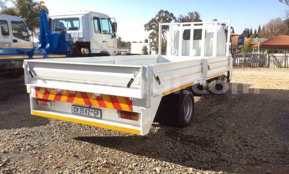 Acheter Occasion Utilitaire Toyota Dyna Blanc à Lusaka, Zambie Acheter Occasion Utilitaire Toyota Dyna Blanc à Lusaka, Zambie