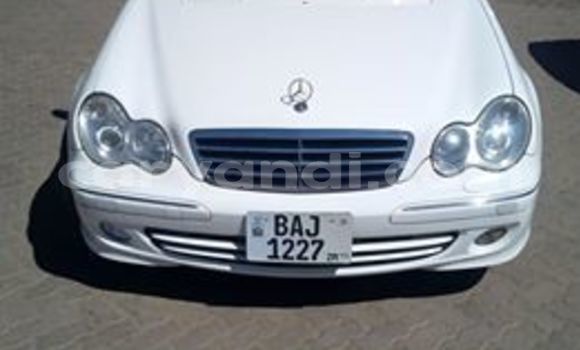 Acheter Occasion Voiture Mercedes‒Benz C–Class Blanc à Lusaka, Zambie Acheter Occasion Voiture Mercedes‒Benz C–Class Blanc à Lusaka, Zambie