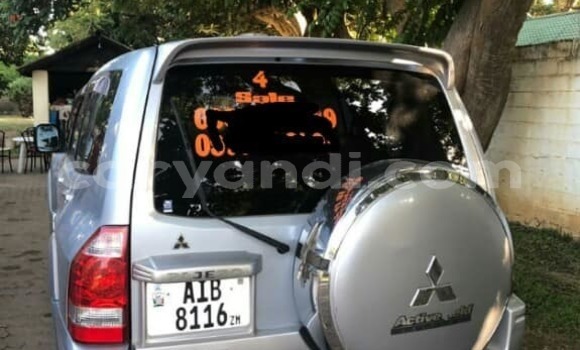 Nunua Ilio tumika Mitsubishi Pajero Fedha Gari ndani ya Lusaka nchini Zambia Nunua Ilio tumika Mitsubishi Pajero Fedha Gari ndani ya Lusaka nchini Zambia